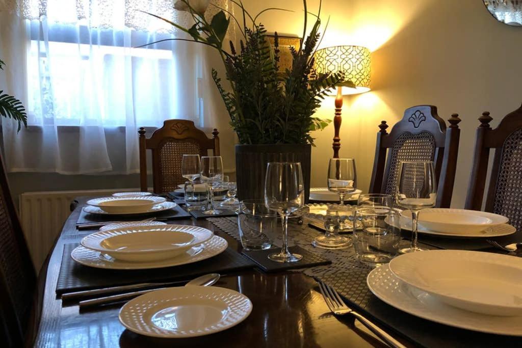 Whitehead Holiday Cottage Екстер'єр фото