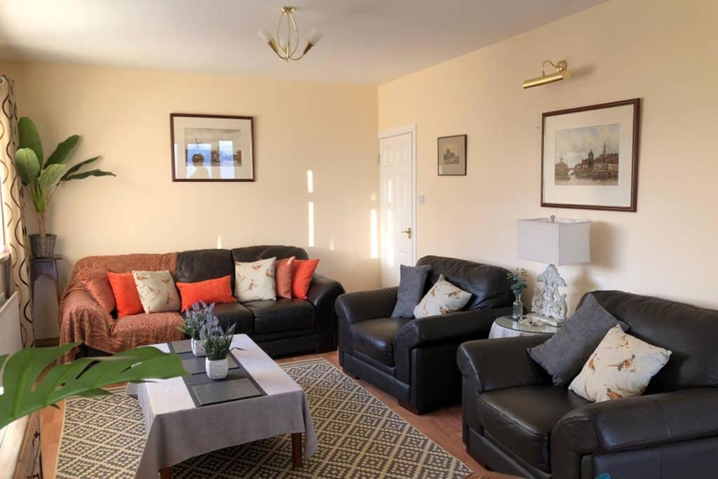 Whitehead Holiday Cottage Екстер'єр фото