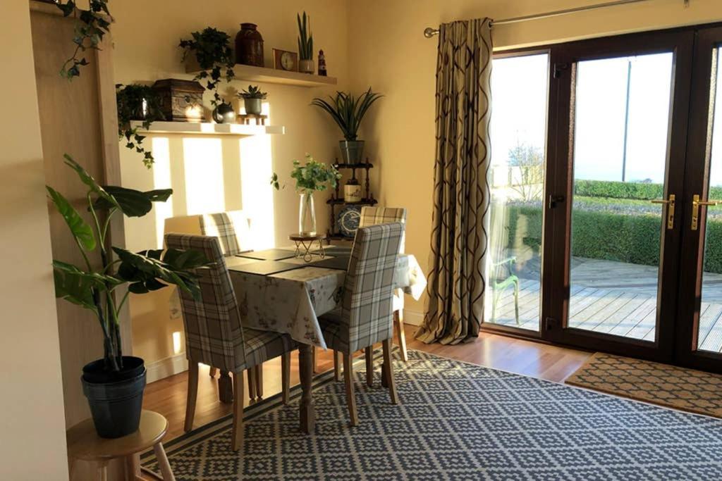 Whitehead Holiday Cottage Екстер'єр фото